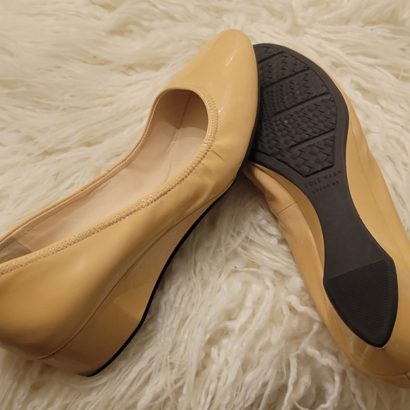 SHOES - Picture 3 of 3